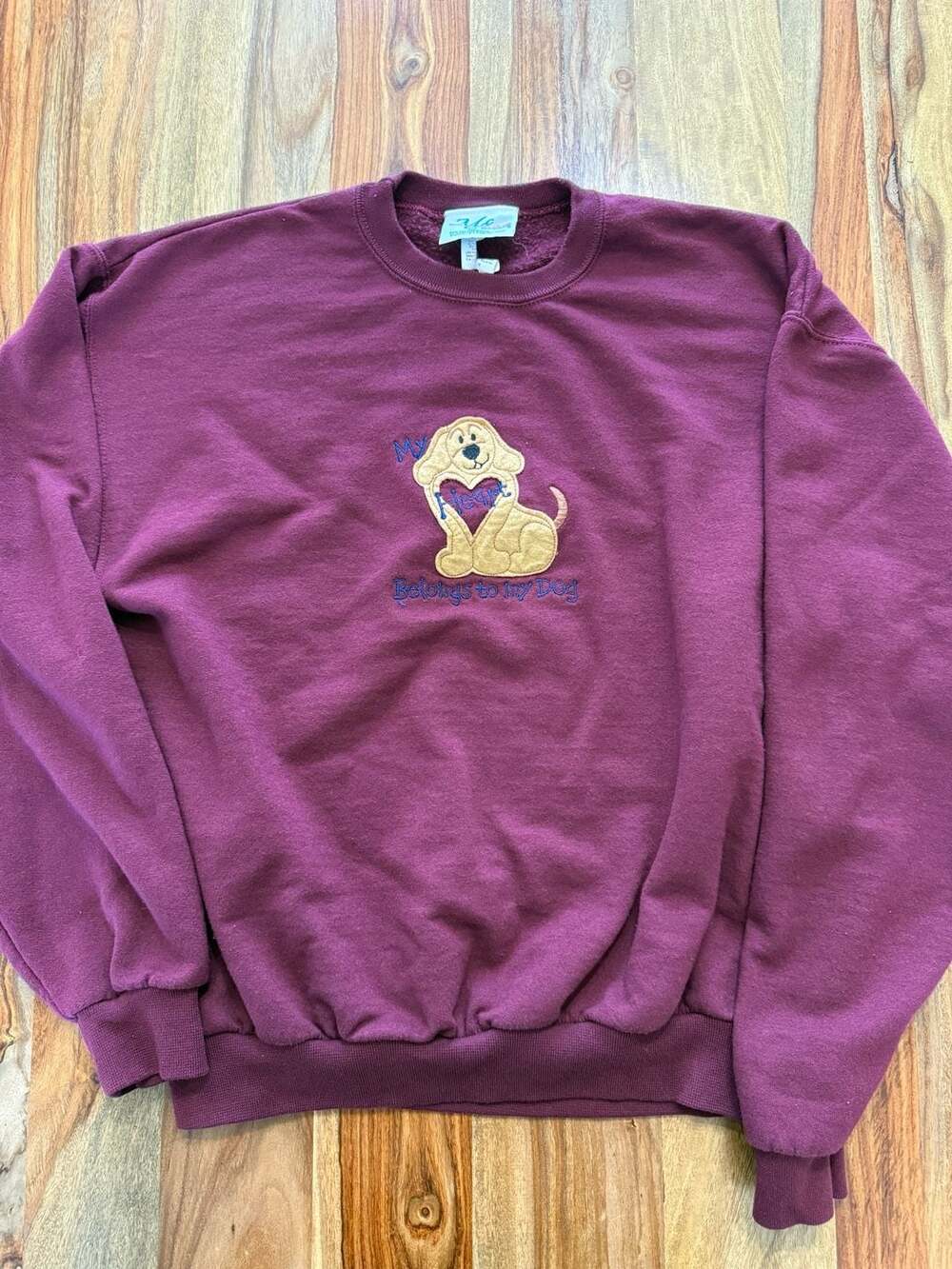 Vintage Embroidered Dog Sweatshirt Size Medium Maroon